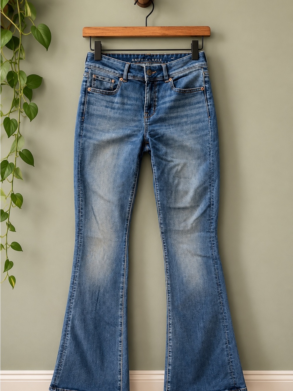 American Eagle Outfitters Women's Medium Blue Flare Jeans